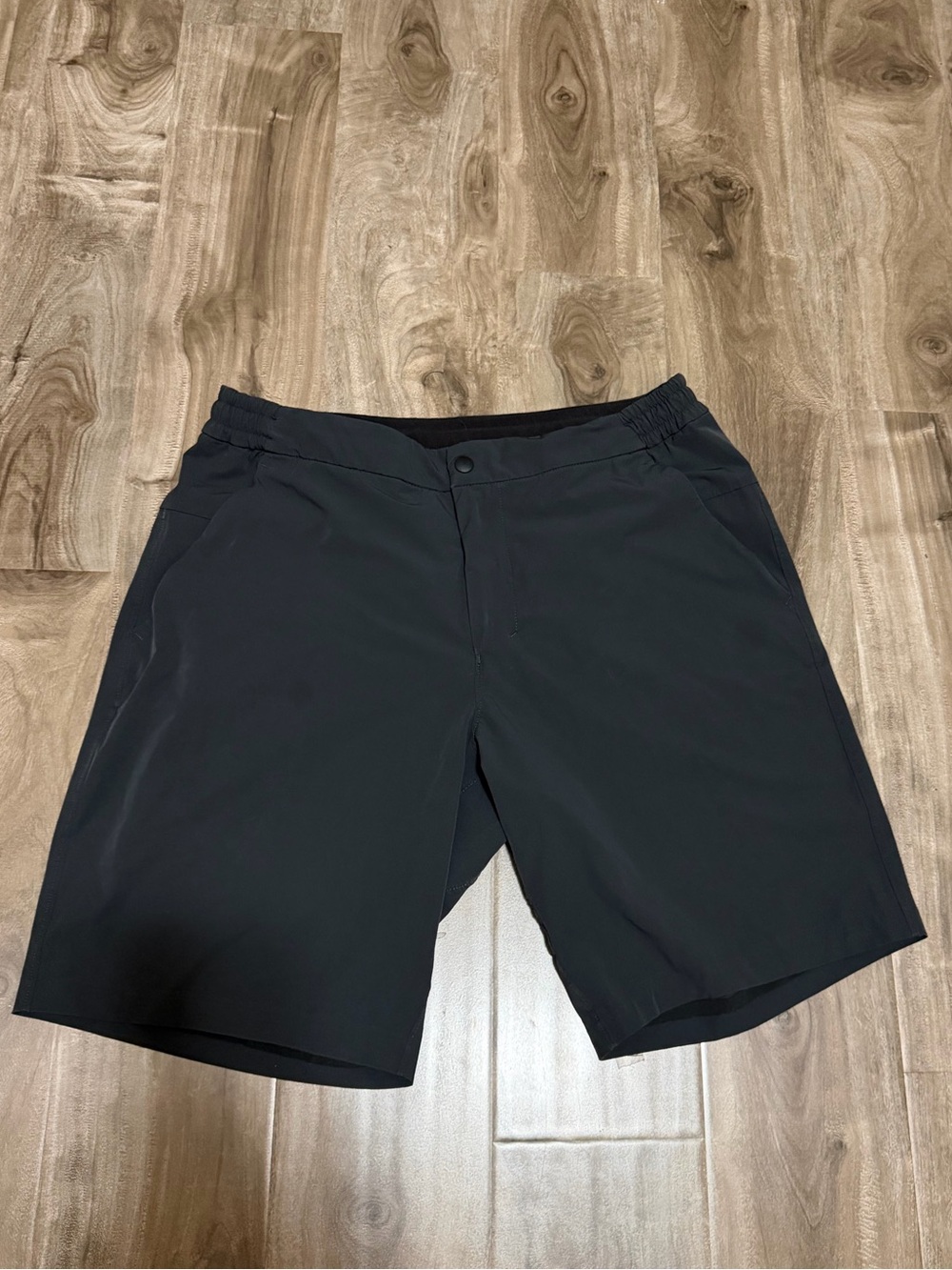 Lululemon Commission Shorts Men’s 32 Charcoal 9” Inseam Stretch Retired Style